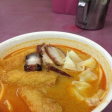 【新街场路】叉烧云吞咖喱米粉 (1)