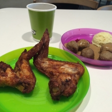 【IKEA】牛肉丸 + 鸡翅膀 + 咖啡