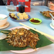 【Desa Petaling】炒粿條 + 糖水